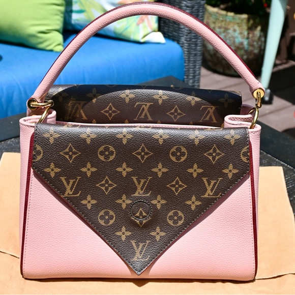 Louis Vuitton Rose Monogram Double V Bag - Picture 2 of 10